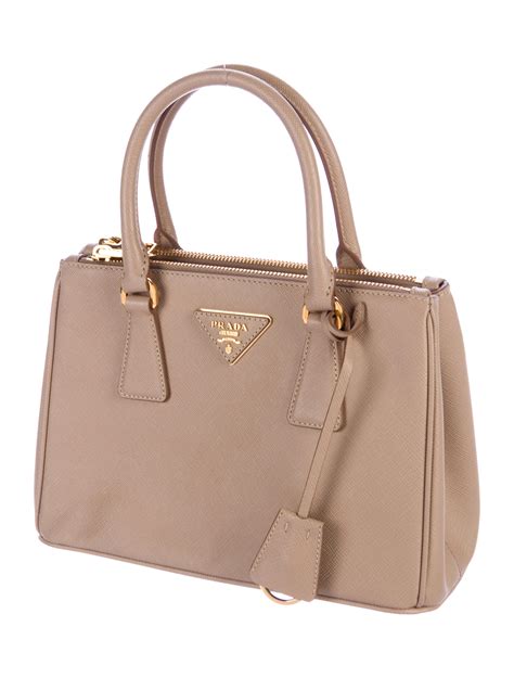 prada saffiano tote medium|prada saffiano lux mini.